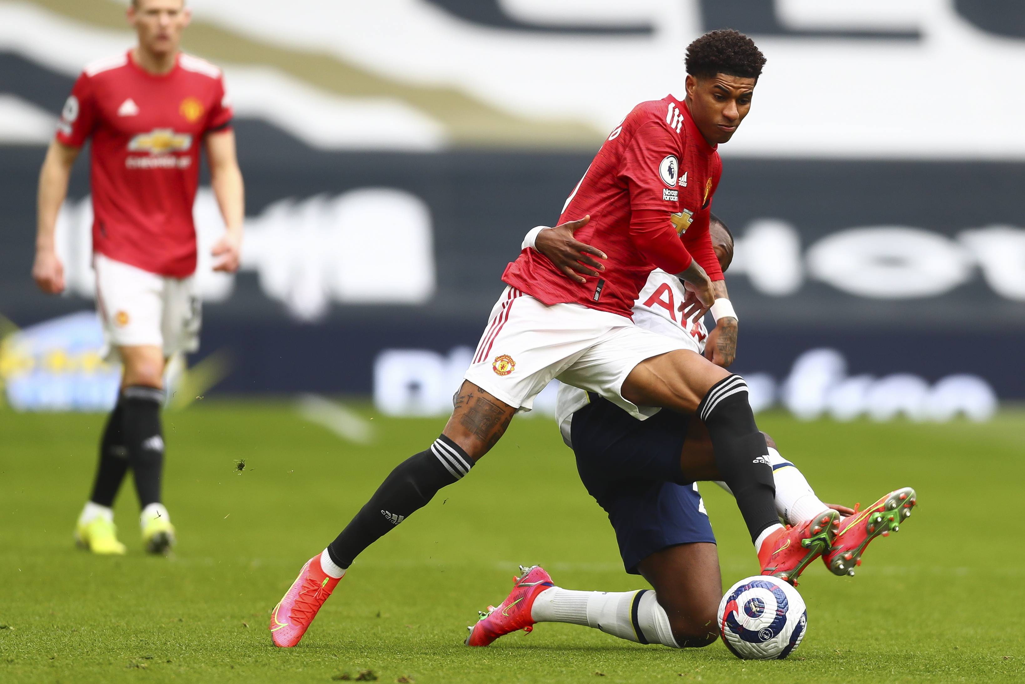 凭借着精湛 凭借着精湛